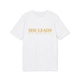 "She Leads - get used to it" – Ein modernes Statement über Führung & Präsenz