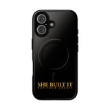 "She Built It – Not Your Credit" - Minimalistische magnetische iPhone-Hülle