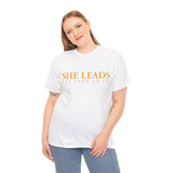 "She Leads - get used to it" – Ein modernes Statement über Führung & Präsenz