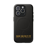 "She Built It – Not Your Credit" - Minimalistische magnetische iPhone-Hülle