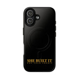 "She Built It – Not Your Credit" - Minimalistische magnetische iPhone-Hülle