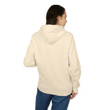 „Who Defines Power? Time to Rewrite It.“ – Bio-Hoodie über Macht & Selbstbestimmung